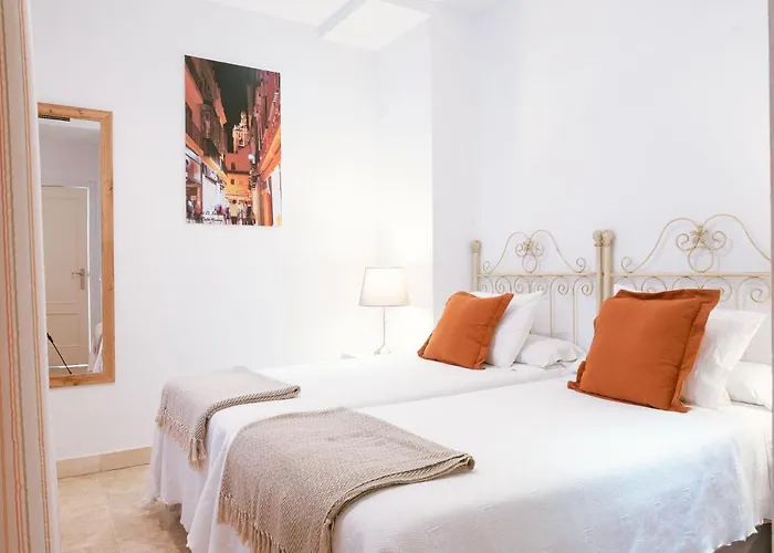 Apartamento Con Encanto En Patio Sevillano