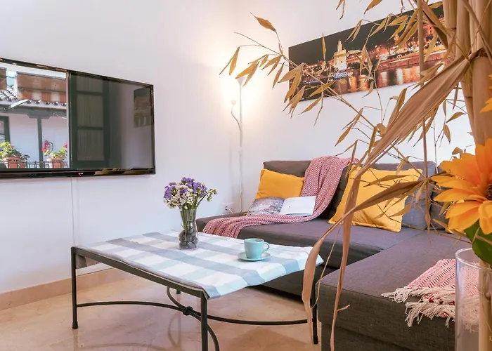 Apartamento Con Encanto En Patio Sevillano